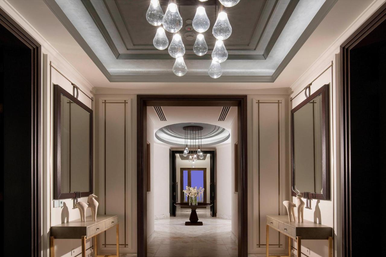 Готель The St. Regis Astana Екстер'єр фото The interior of the hotel