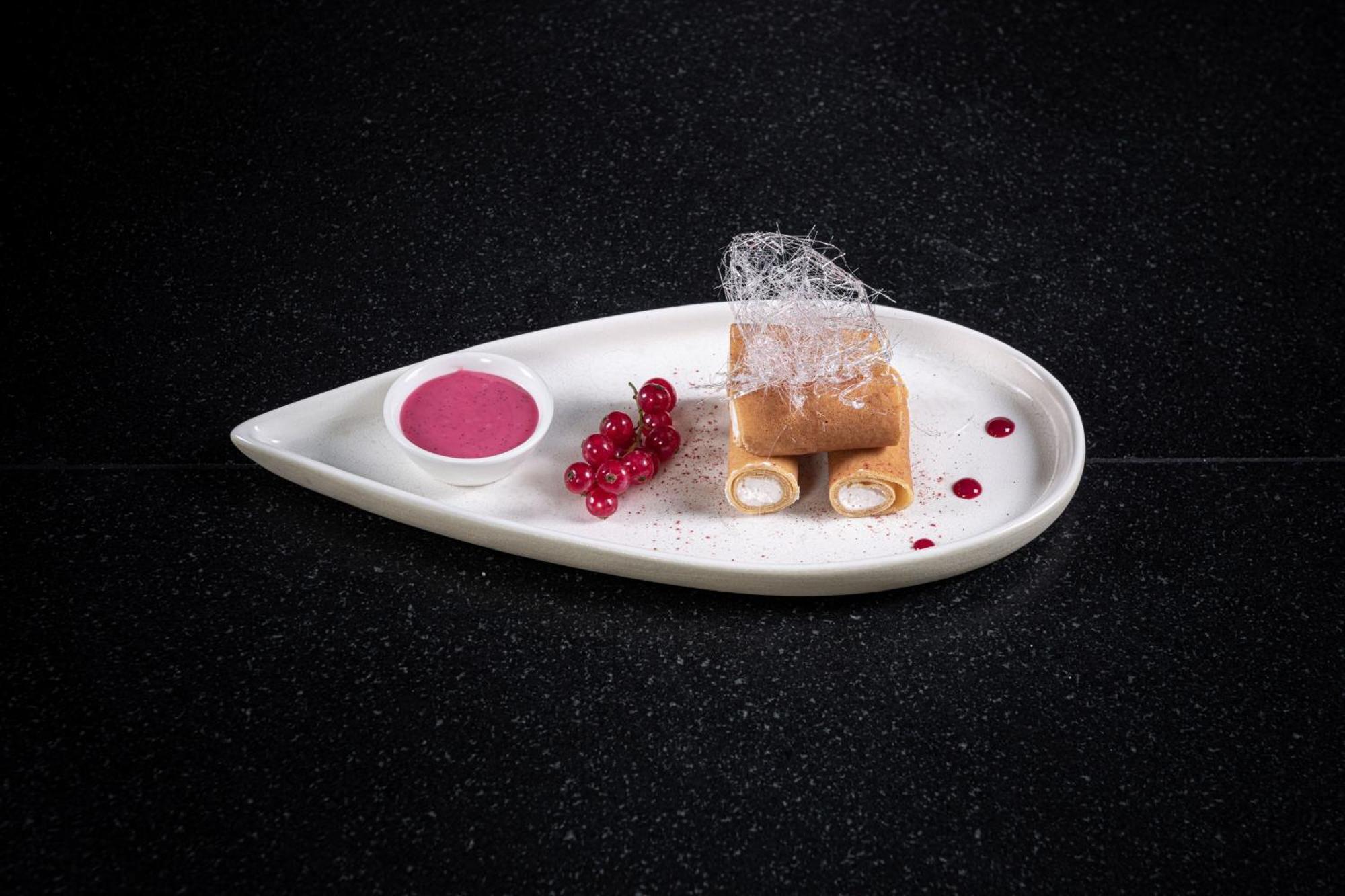 Готель The St. Regis Astana Екстер'єр фото A dessert