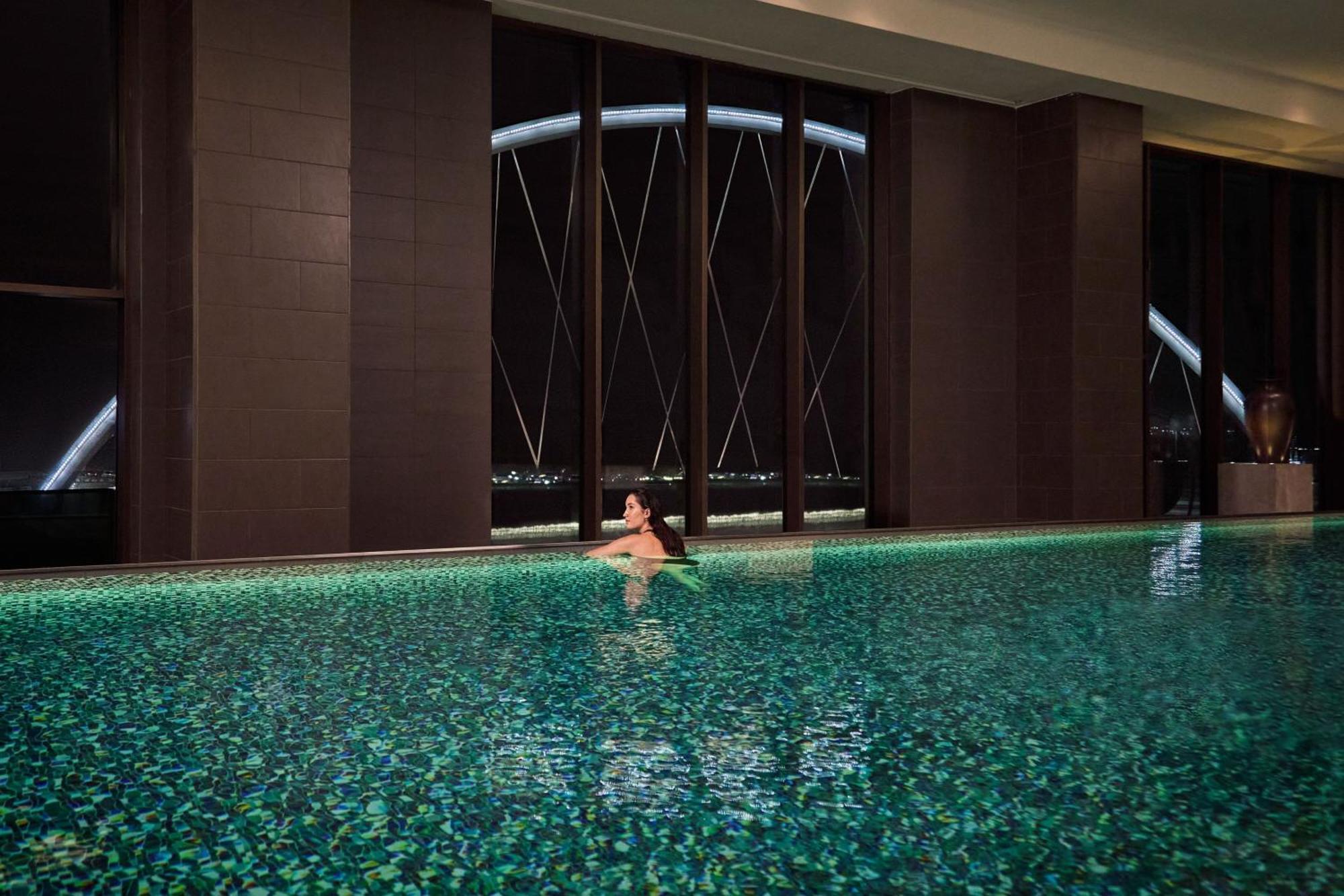 Готель The St. Regis Astana Екстер'єр фото The indoor pool