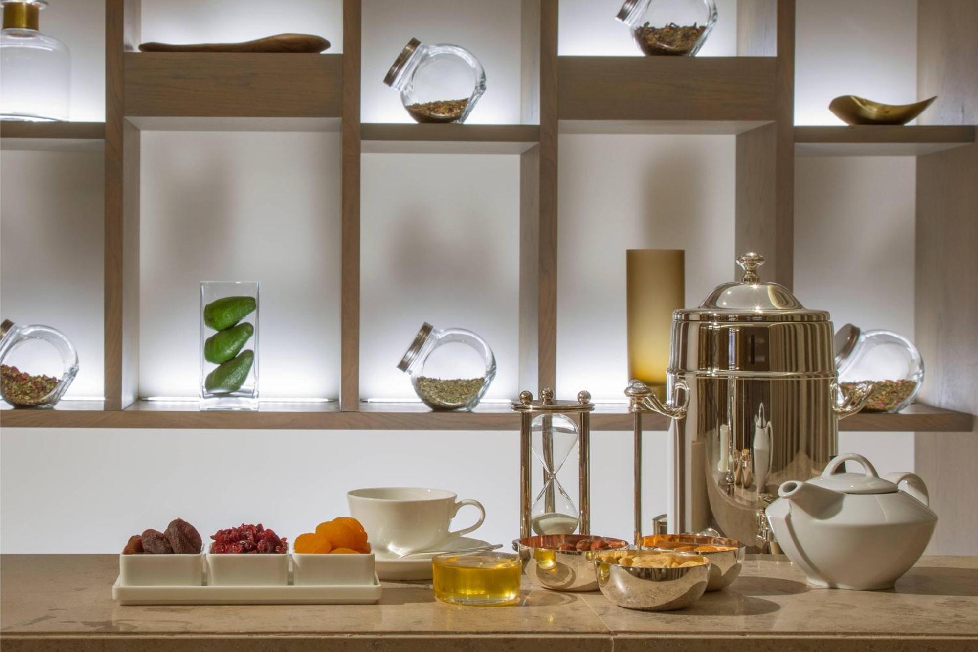 Готель The St. Regis Astana Екстер'єр фото Tea at the Mandarin Oriental, Munich
