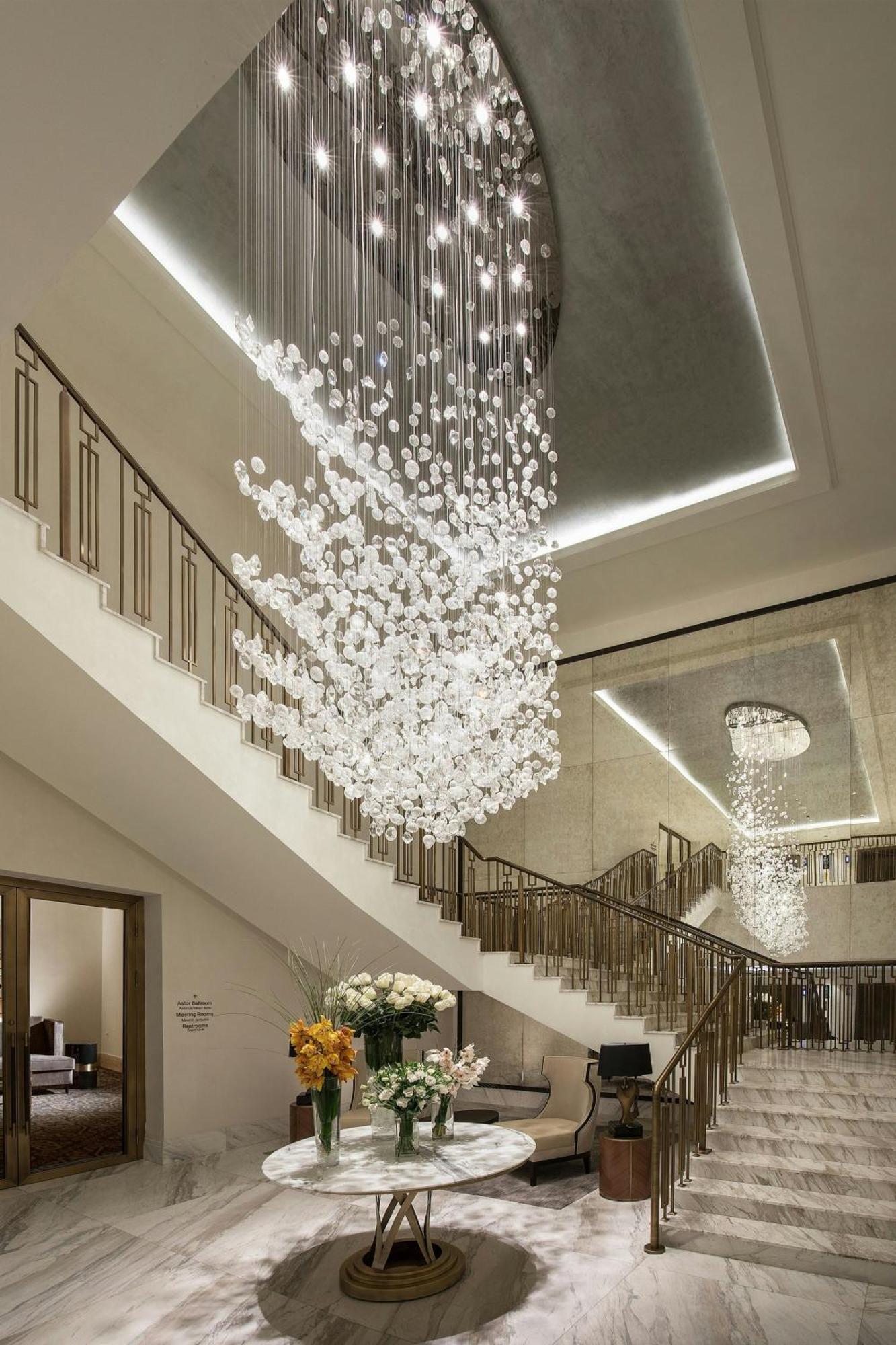 Готель The St. Regis Astana Екстер'єр фото A chandelier